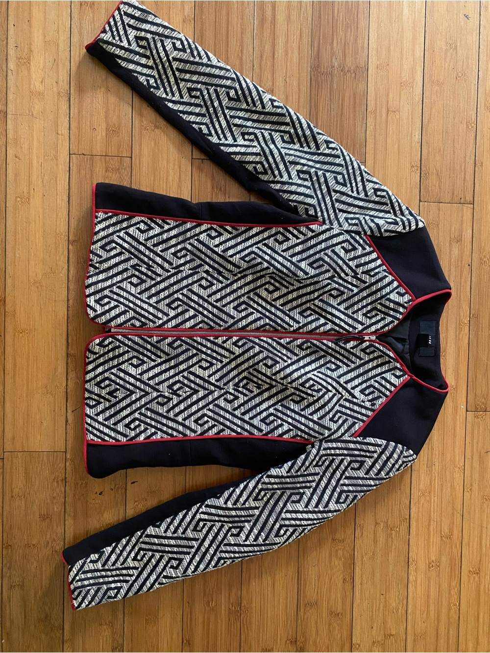 H&M Black & White Geometric Zip-Up Sweater Jacket with Red Trim Pre-owned Sz 10